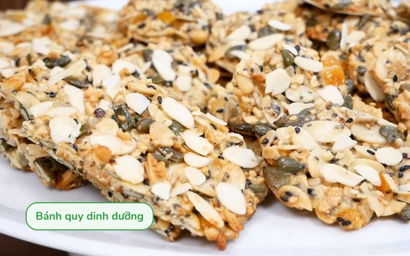 Bánh quy dinh dưỡng giòn tan, thơm ngọt tự nhiên, giúp bé thêm năng lượng và khỏe mạnh