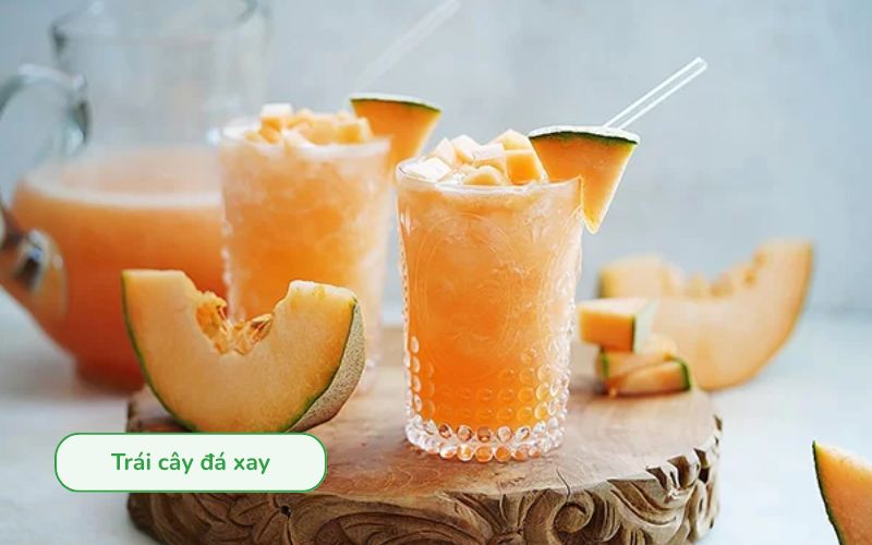 Trái cây đá xay mát lạnh, ngọt thanh, là món giải nhiệt hoàn hảo cho bé ngày hè