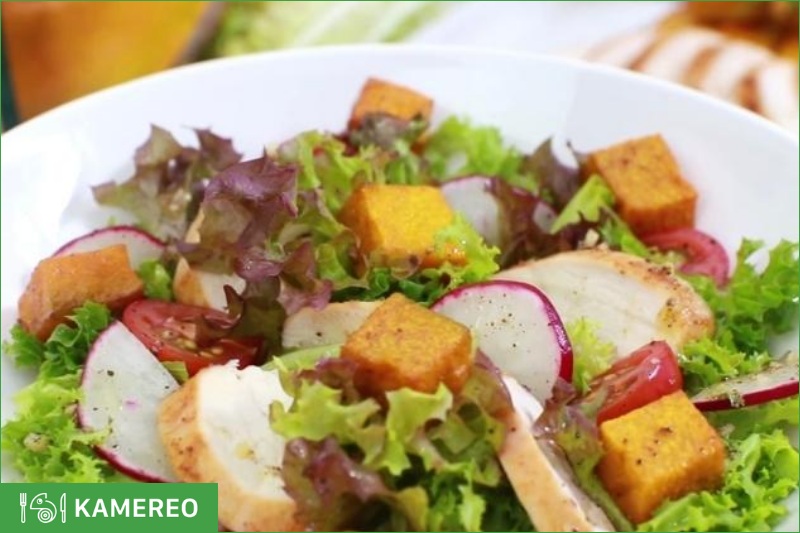 Món salad đơn giản với nguyên liệu chính là bí đỏ
