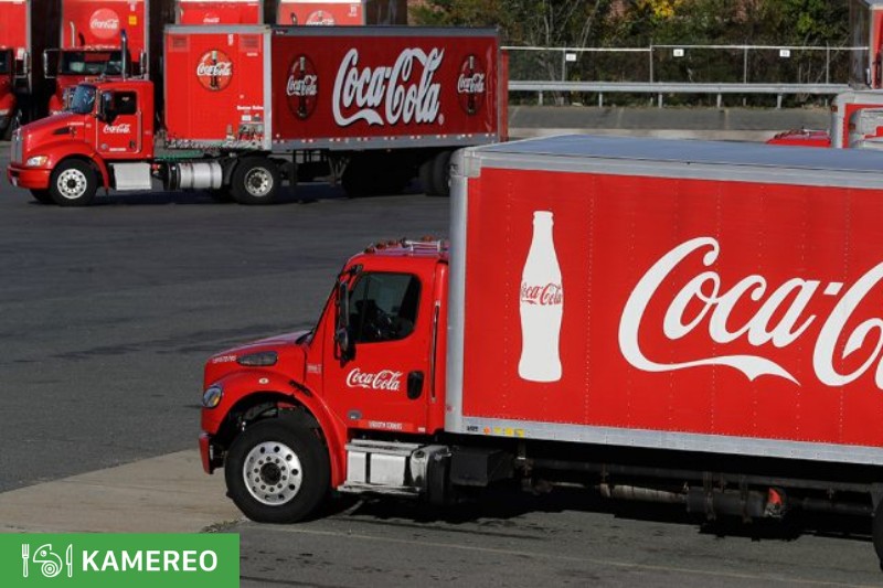 Coca-Cola kiểm soát các chuyên xe vận chuyển hàng mỗi ngày