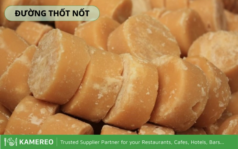 Thot Not sugar with its characteristic golden brown color, sweet taste, and subtle fragrance