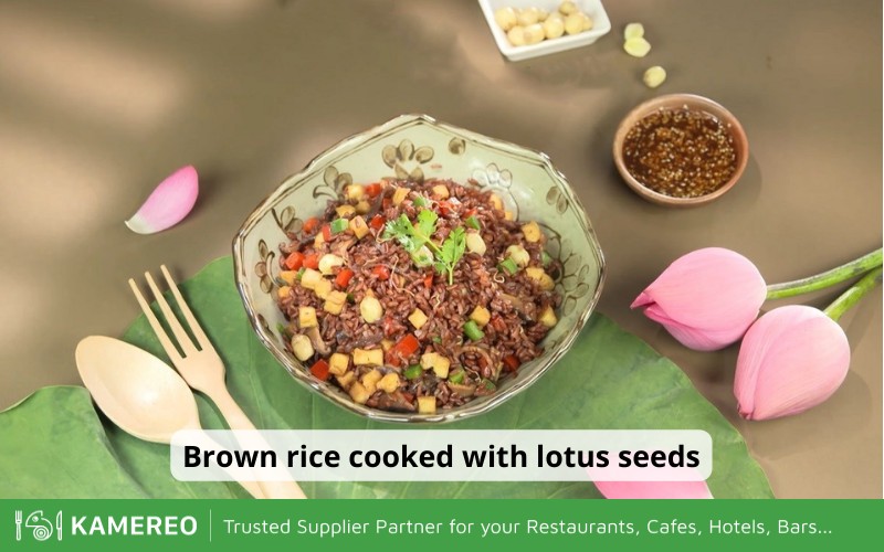 Brown rice cooked with lotus seeds provides a unique flavor and is good for health