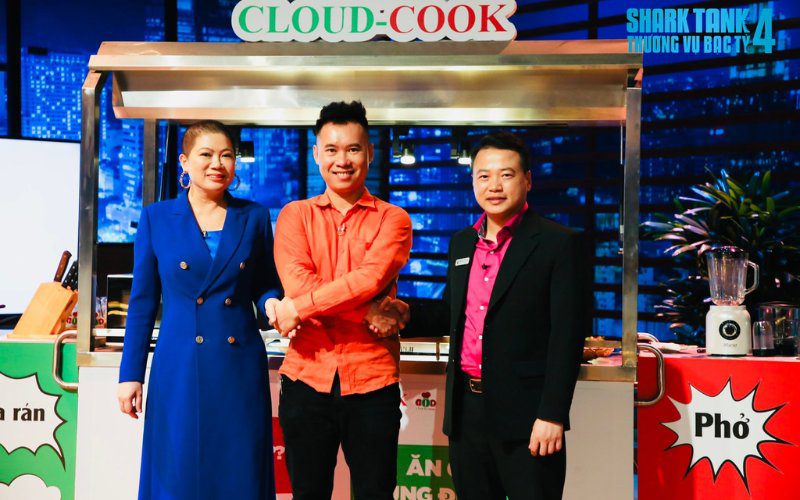 Cloud Cook with the support of Shark Binh and Shark Lien in Shark Tank season 4