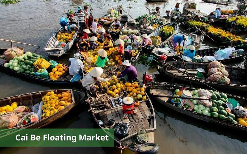 You can buy many specialty fruits of the Mekong Delta at Cai Be Floating Market