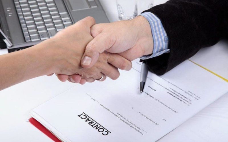 The agent can sign an agency contract with a third party