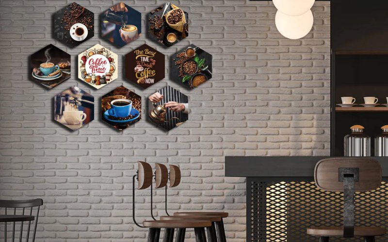 Tranh treo tường là một ý tưởng trang trí quán cà phê đẹp và ý nghĩa