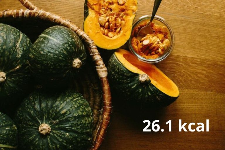 How many calories are in 100g of pumpkin?