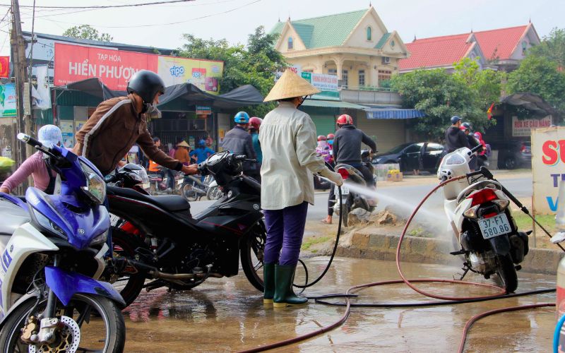 Dịch vụ rửa xe thường được quan tâm nhiều vào những ngày cận Tết