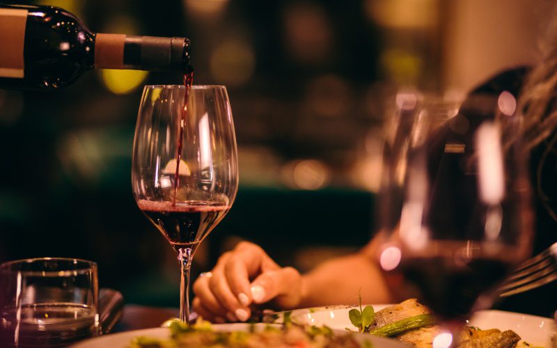 Hình thức Fine Dining gắn liền với sự tinh tế, đắt đỏ