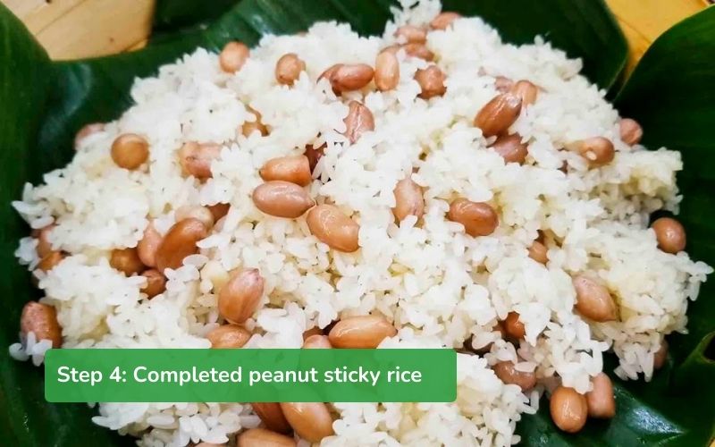 Fragrant cooked peanut sticky rice, can add shredded coconut to enhance the flavor