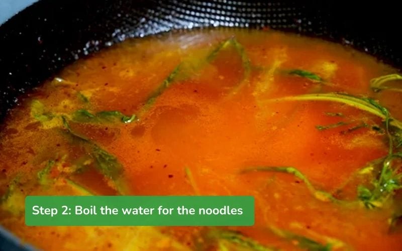 Fry the garlic until fragrant, stir-fry the kimchi, season the broth for a rich flavor