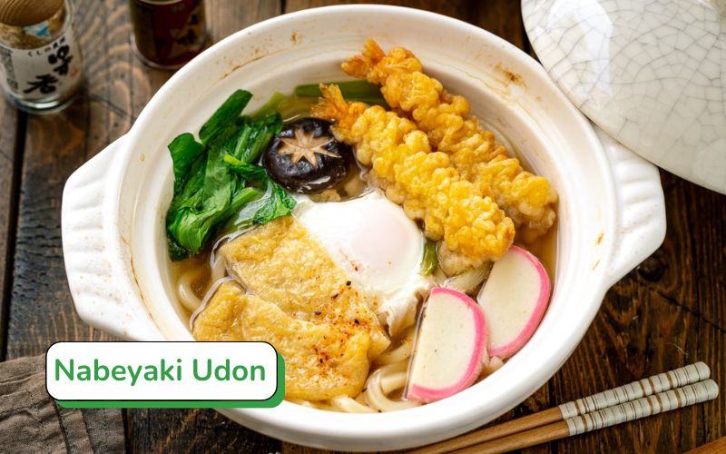 Nabeyaki Udon nóng hổi, thịnh soạn với nhiều nguyên liệu bổ dưỡng