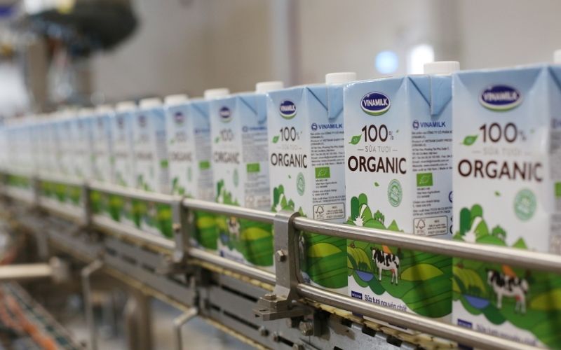 Consumers need to be cautious of Vinamilk milk with unclear origins and unusually low prices