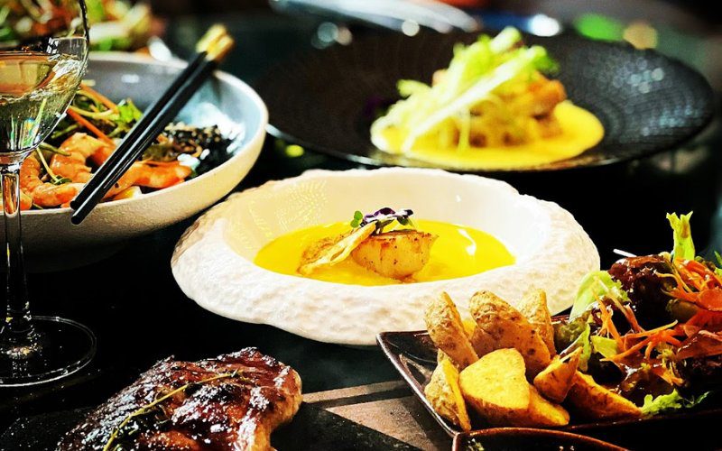 Nhà hàng gây ấn tượng với những món ăn cao cấp được chế biến tinh tế