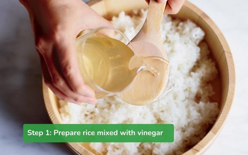 Mix hot rice with vinegar and seasonings