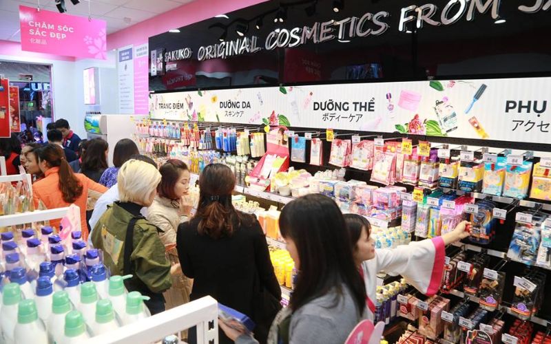 Dịch vụ tận tâm tại Sakuko Japanese Store với đa dạng sản phẩm chất lượng