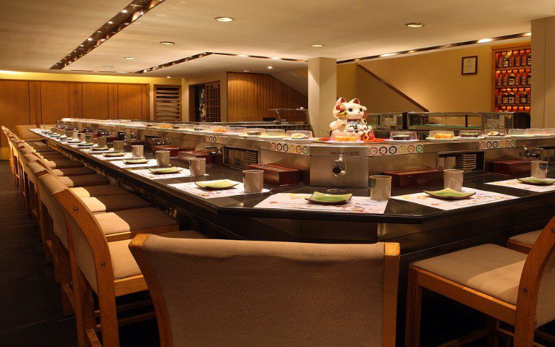 Không gian Asahi Sushi sang trọng với phong cách kiến trúc độc đáo