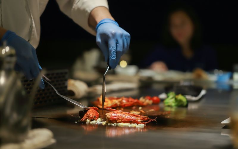 Teppanyaki là phương pháp nấu ăn của thủy thủ Tây Ban Nha thế kỷ 15
