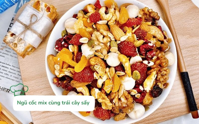 Ngũ cốc mix cùng trái cây sấy tiện lợi, tốt cho tim mạch và tiêu hóa