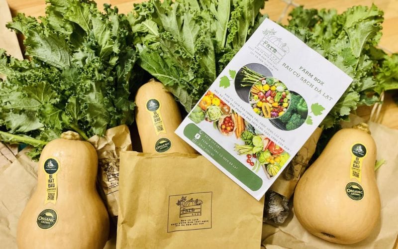 Farm Box: Provides clean organic vegetables and fruits meeting VIETGAP standards from Da Lat, without preservatives