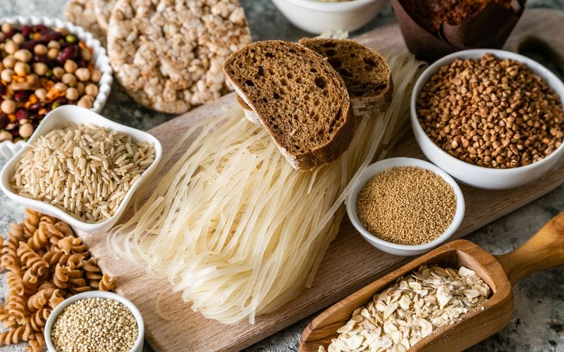 Carbohydrate (2-3g/kg) cung cấp năng lượng cho tập luyện