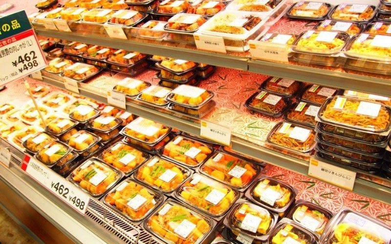 Hạn chế thực phẩm chế biến sẵn để tránh chất béo không lành mạnh và calo rỗng