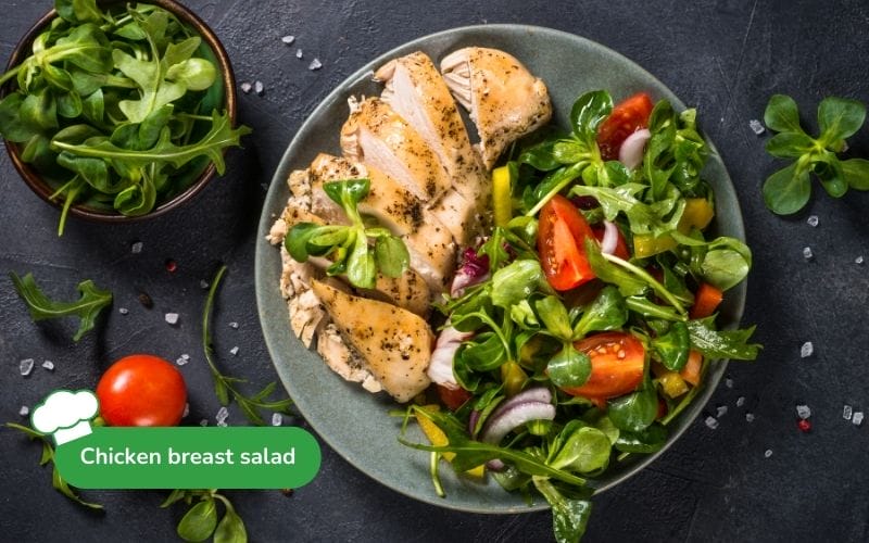 Chicken breast salad: fresh, light, rich in protein and nutrients