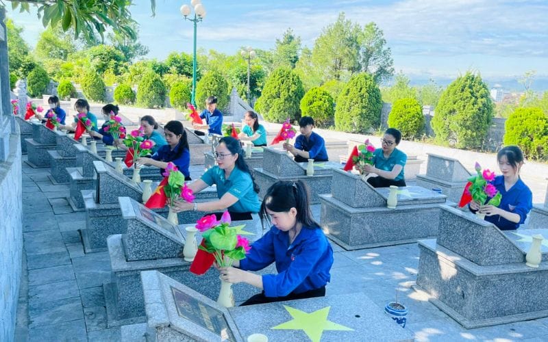 Ngày 27/7 góp phần giáo dục thế hệ trẻ về lòng yêu nước và truyền thống uống nước nhớ nguồn