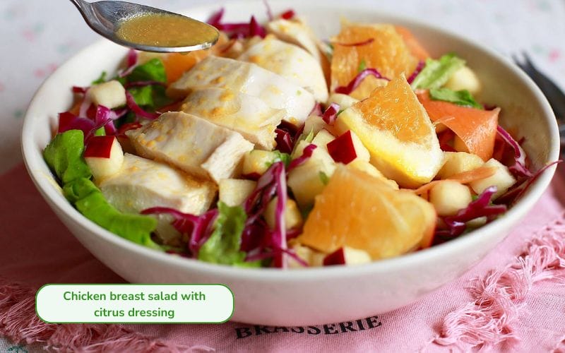 The sweet and sour flavor of orange sauce chicken breast salad stimulates the appetite