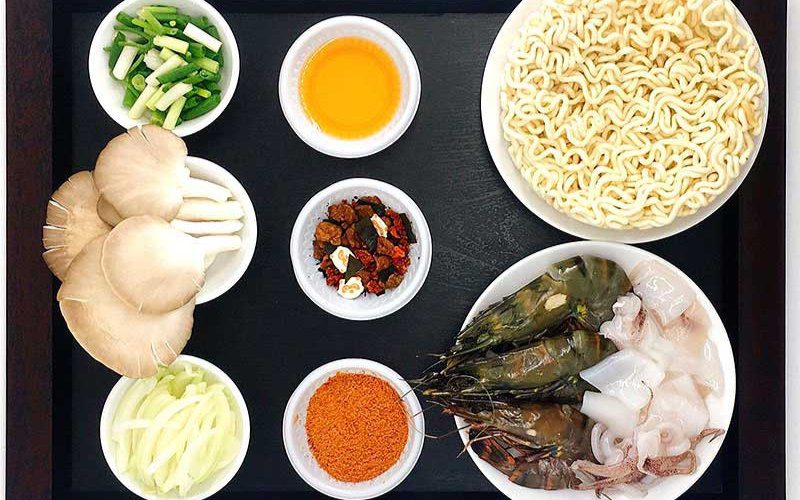 Samy Food cam kết cung cấp nguyên liệu mì cay chất lượng, an toàn