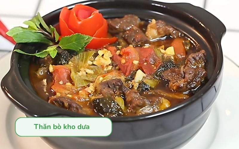 Món thăn bò kho dưa chua dịu, thịt mềm đậm đà hương vị Việt