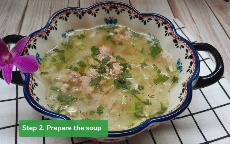 Minced pork cabbage soup after cooking, with clear and fragrant broth