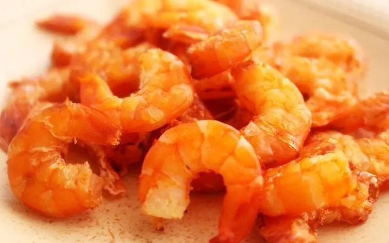 Tôm khô ngon có màu tự nhiên, săn chắc và mùi thơm đặc trưng