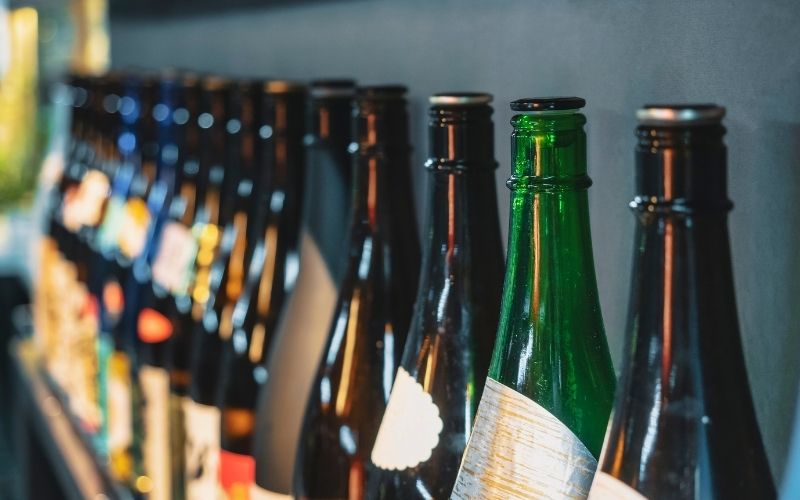 Sake Junmai là loại rượu nguyên chất từ gạo, nước và men Koji