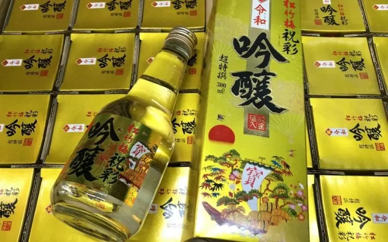 Low alcohol content from 10% – 14% makes Japanese plum wine easy to drink and suitable for many