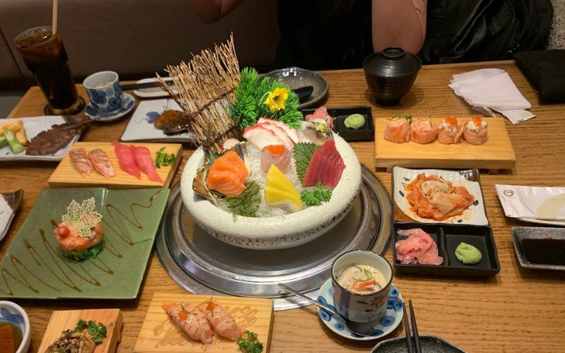 Các món ăn chuẩn vị Nhật của iSushi được thực khách yêu thích