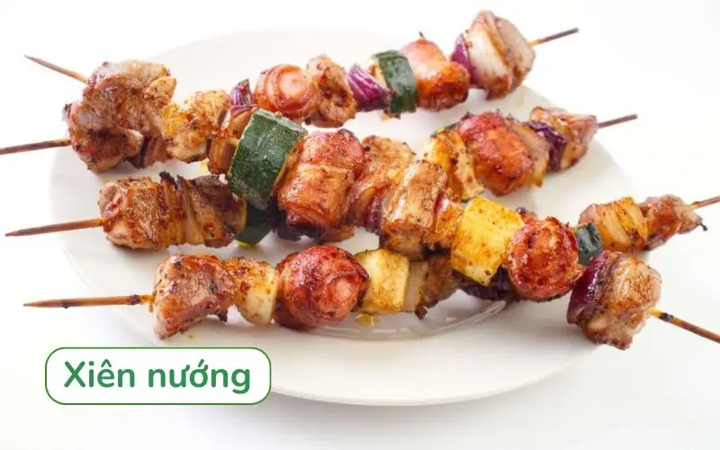 Xiên nướng đậm vị, thơm ngon và dễ thưởng thức trong giờ giải lao