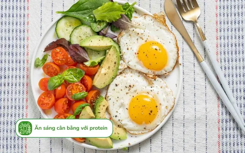 Bữa sáng giàu protein giúp hạn chế cảm giác thèm ăn vặt suốt cả ngày