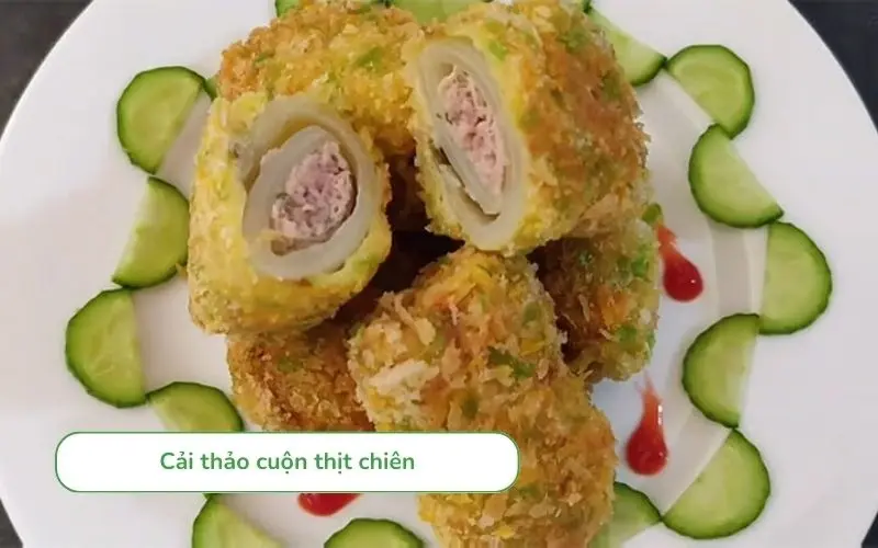 Cải thảo cuộn thịt chiên vàng giòn, bên trong mềm ngọt, béo thơm