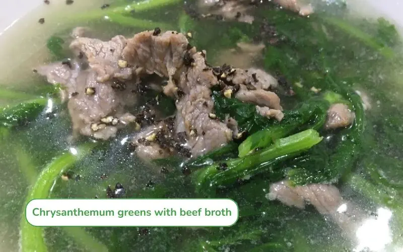 A soft, sweet, and nutritious beef crown daisy soup