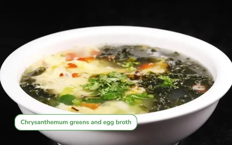 A quick and easy egg crown daisy soup for busy days