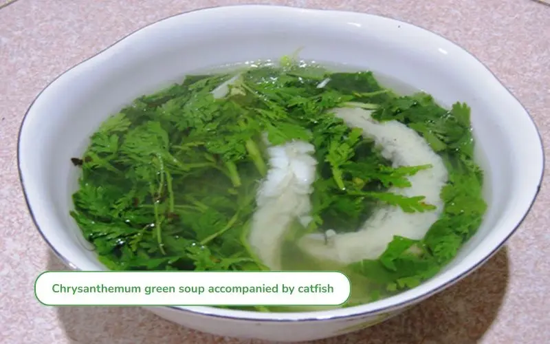 Bombay duck crown daisy soup is a coastal specialty that warms the stomach and stimulates the appetite