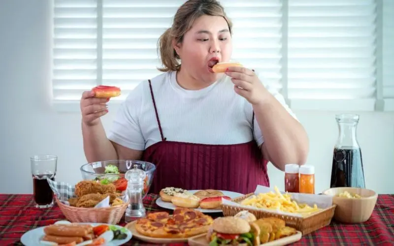 Improper snacking can lead to rapid weight gain and health issues