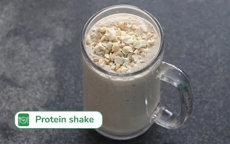 Protein smoothies quickly replenish energy, are easy to digest, and provide enough nutrients