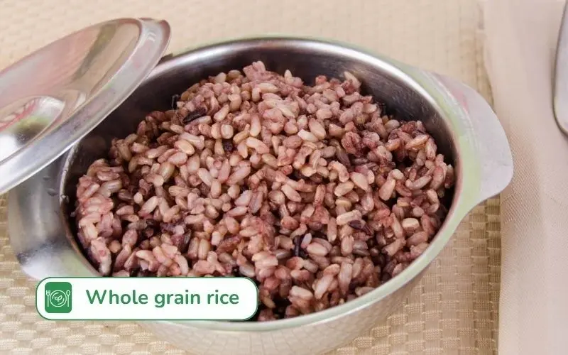 Brown rice is a whole grain rich in fiber and vitamins, suitable for dieting