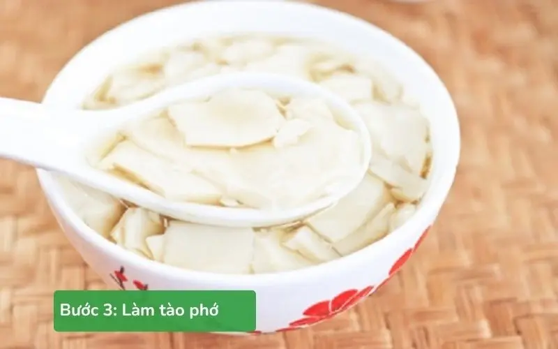 Pha bột gelatine vào sữa đậu và đổ vào khuôn làm đông thành tào phớ