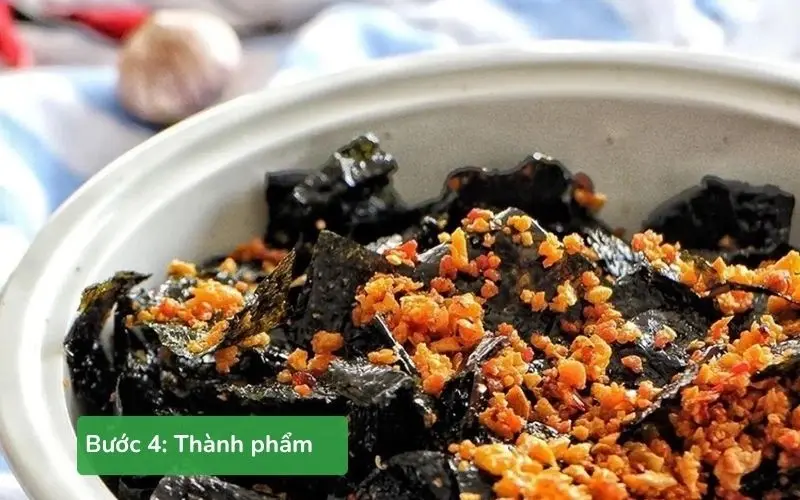 Thành phẩm rong biển cháy tỏi giòn tan, đậm đà hương vị biển cả