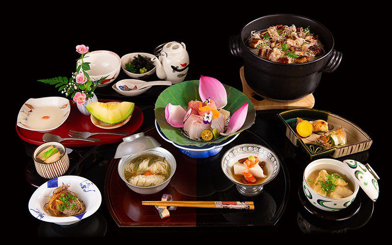 Bộ sưu tập món Omakase kết hợp Kaiseki tinh tế, trình bày đẹp mắt