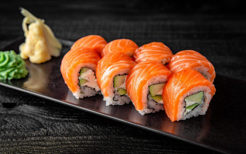 Món sushi và sashimi tại Ikigai được trình bày cầu kỳ, bắt mắt và tươi ngon đến từng lát