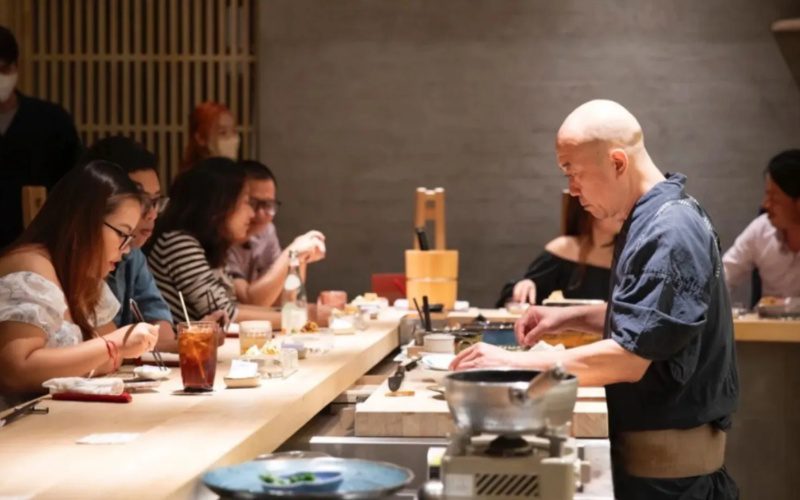 Trải nghiệm omakase sushi tại Yume Izakaya